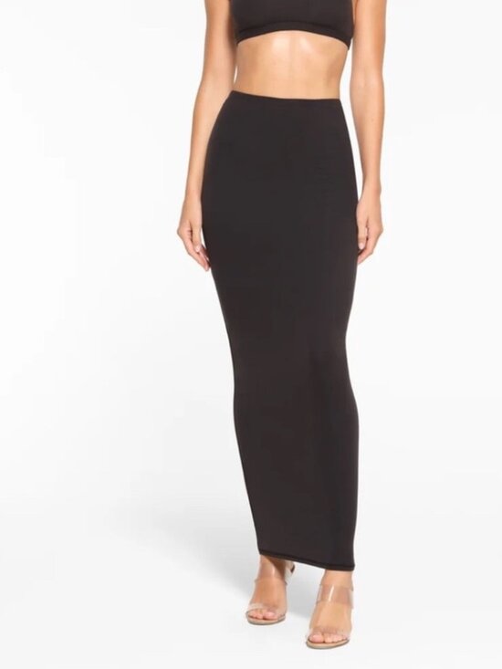 Skims Dresses & Skirts - NWOT SKIMS Fit Everybody Long Skirt, Women's Size Medium, Onyx Black
